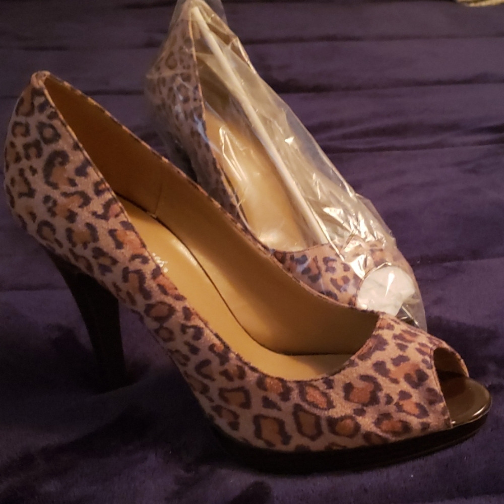 Leopard 5 inch heels